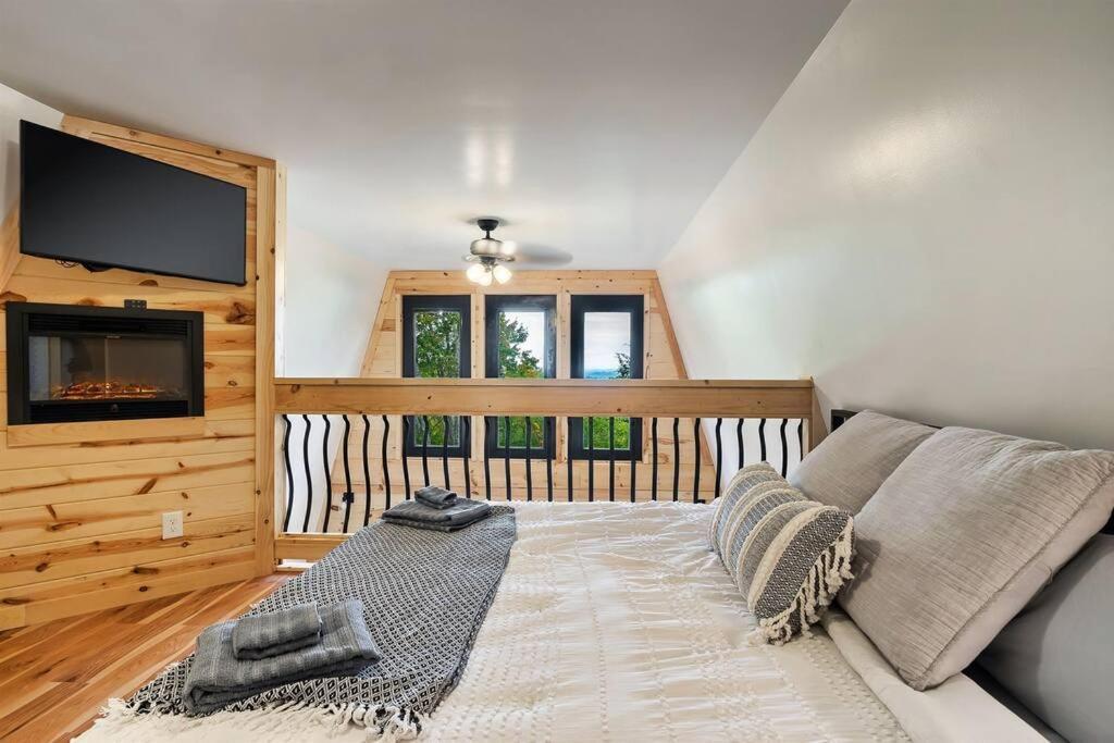 Secluded Mtn View New! 10 Mins To Gatlinburg Or Park Villa Buitenkant foto