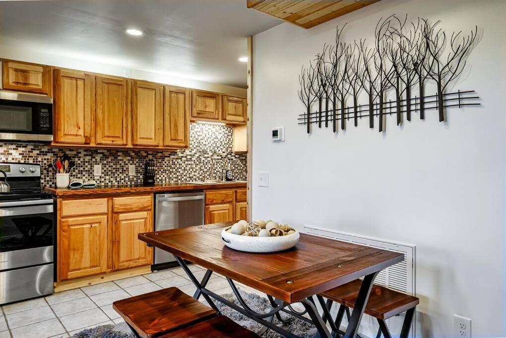 Secluded Mtn View New! 10 Mins To Gatlinburg Or Park Villa Buitenkant foto